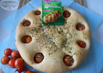 Фокачча с помидорами