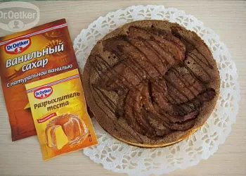 Грушевый пай с орехами