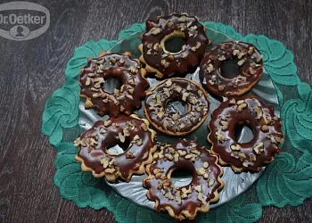 Колечки с грецкими орехами