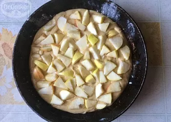 Простой яблочный пирог