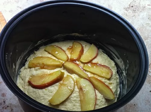 Фото рецепта Творожный кекс с яблоками