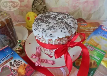 Кулич с изюмом и цукатами