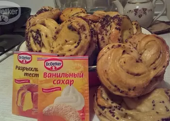 Плюшки сахарные