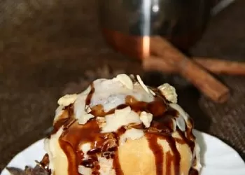 Cinnabon с корицей и шоколадом
