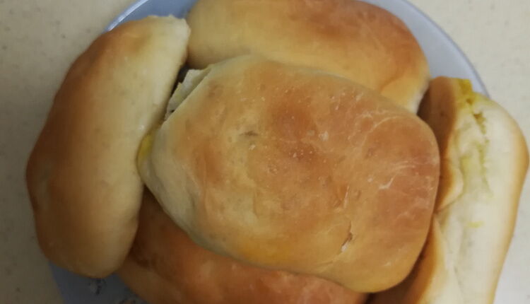 Пирожки с яблочной начинкой на дрожжевом тесте