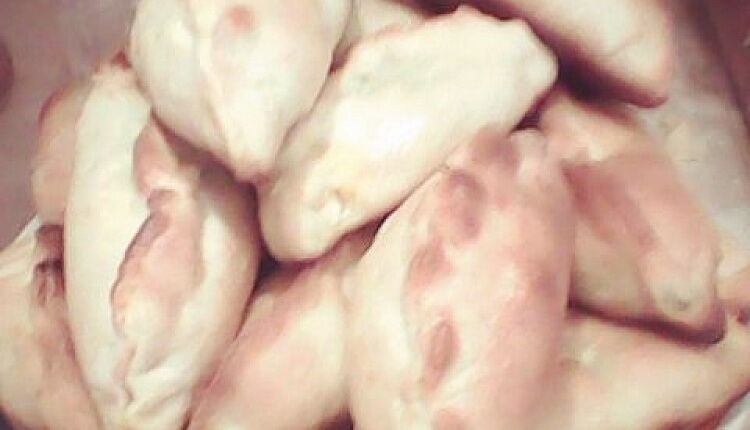 Мини-пирожки с капустой и яйцом