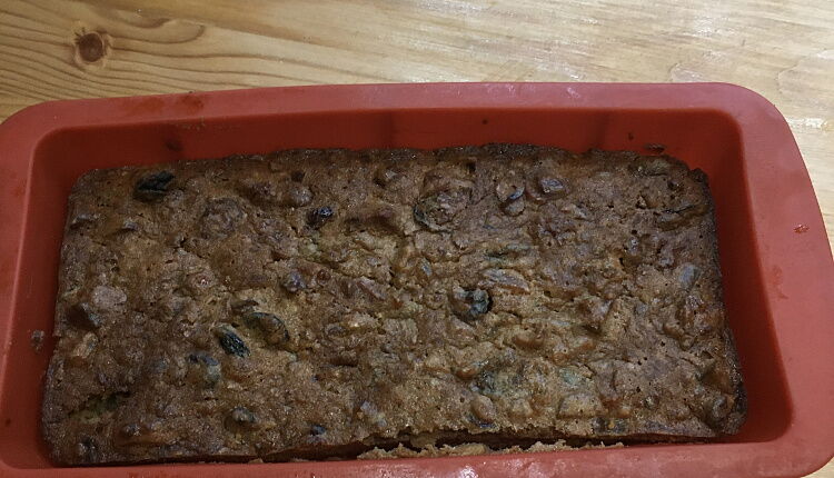 Рождественский штолен с марципаном