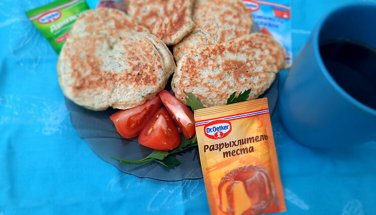 Сырные оладушки с зеленью