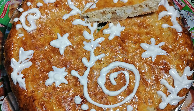 Закрытый пирог с капустой и яйцом