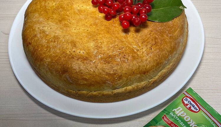Закрытый пирог с капустой и яйцом