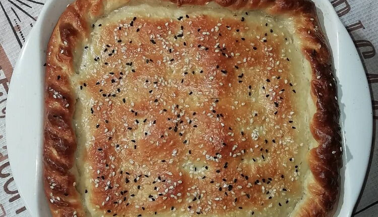 Закрытый пирог с капустой и яйцом
