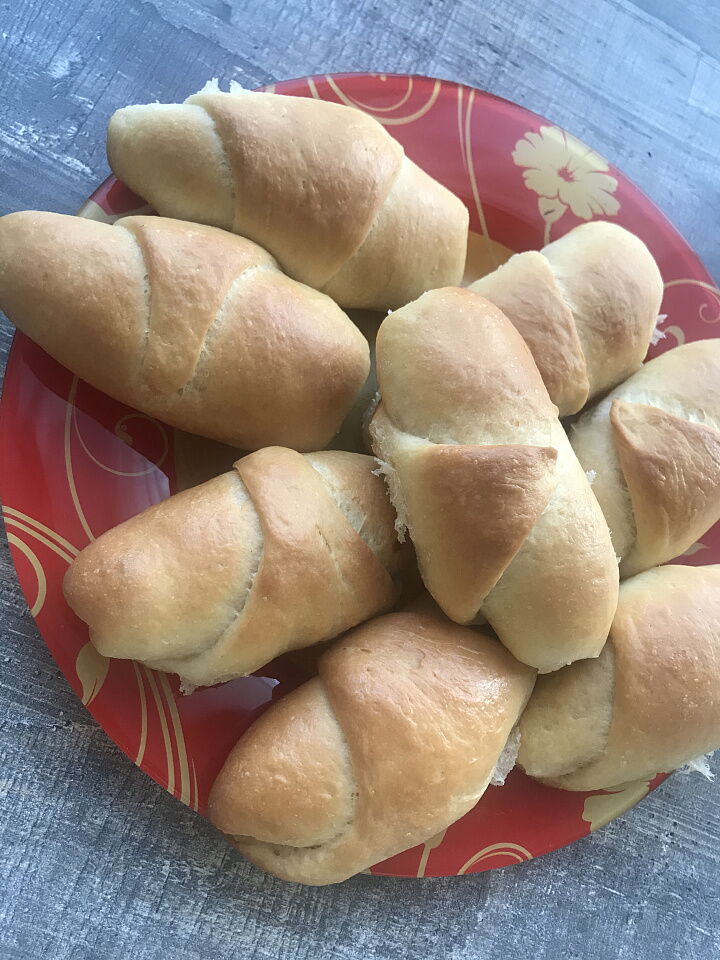 Рогалик из дрожжевого теста фото