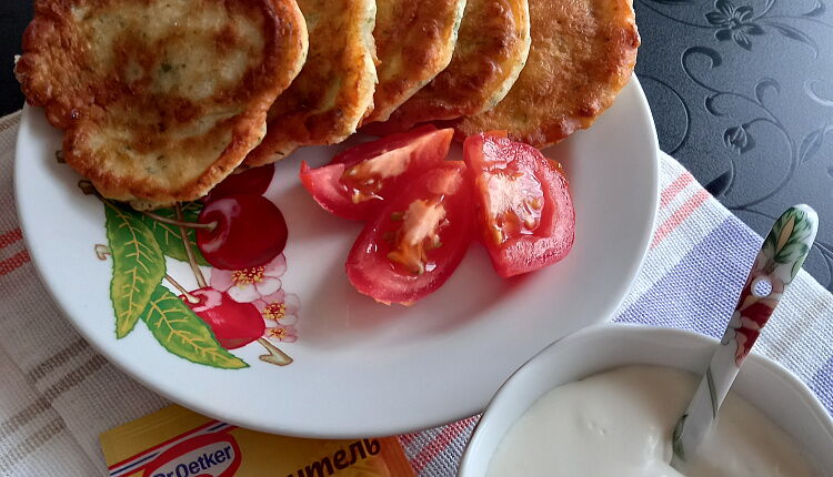 Сырные оладушки с зеленью