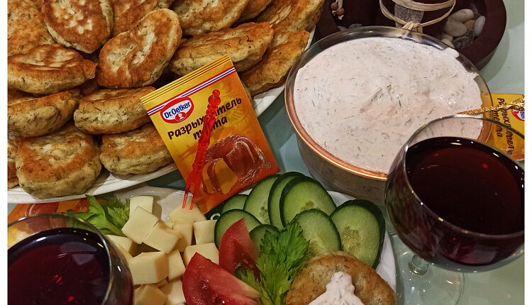 Сырные оладушки с зеленью