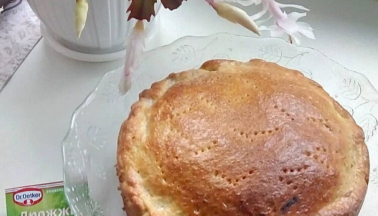Закрытый пирог с капустой и яйцом