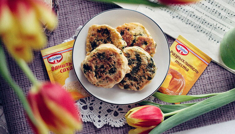 Сырные оладушки с зеленью