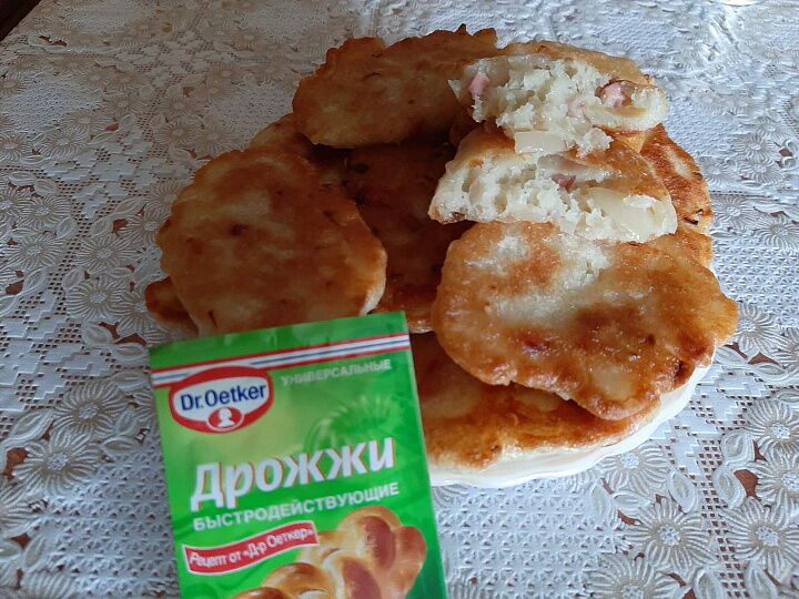 Оладьи с колбасой фото рецепта