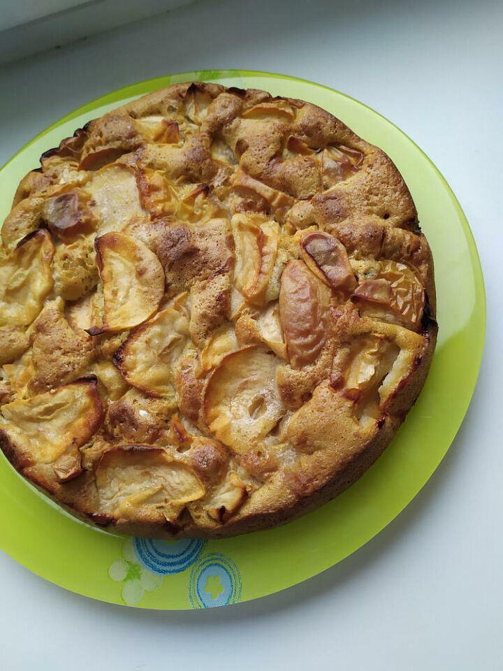 Шарлотка Яблочная фото
