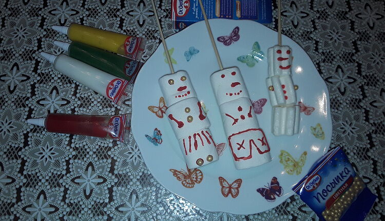 Черничный чизкейк  "Снеговики на льду"