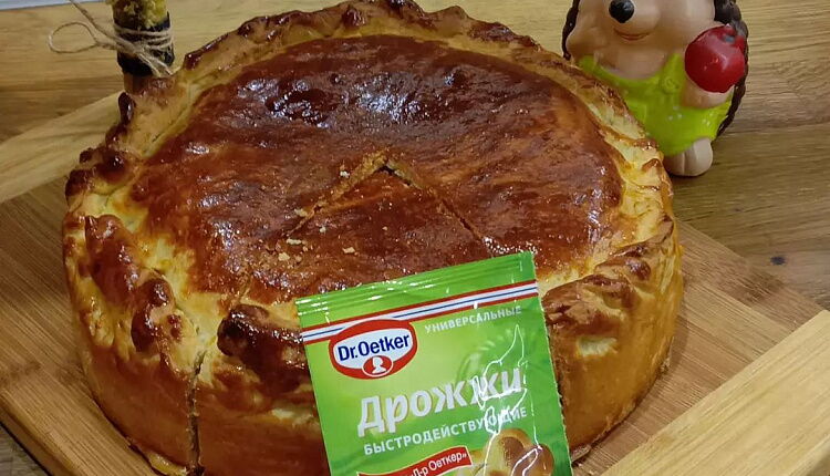 Закрытый пирог с капустой и яйцом
