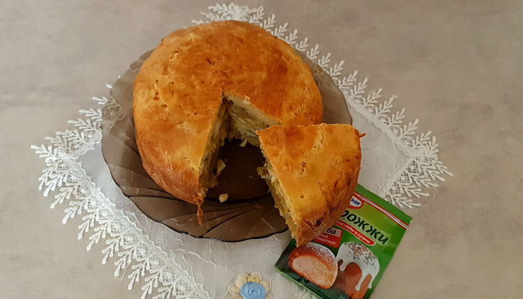 Закрытый пирог с капустой и яйцом