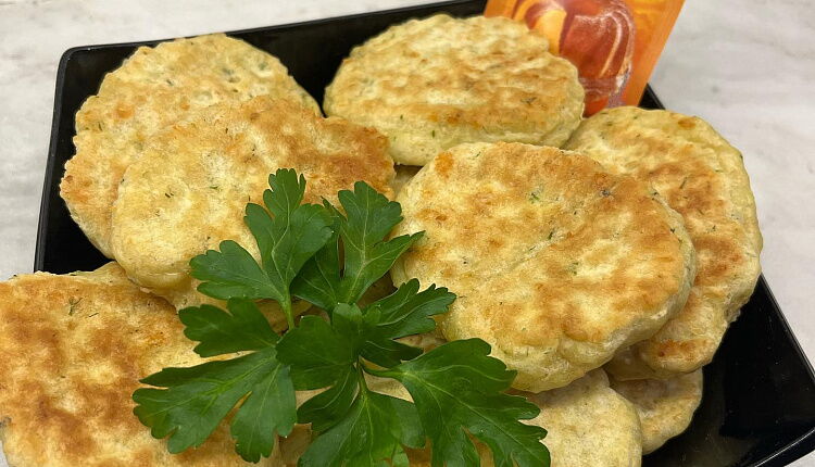 Сырные оладушки с зеленью