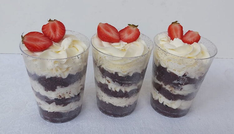 Трайфл с клубникой