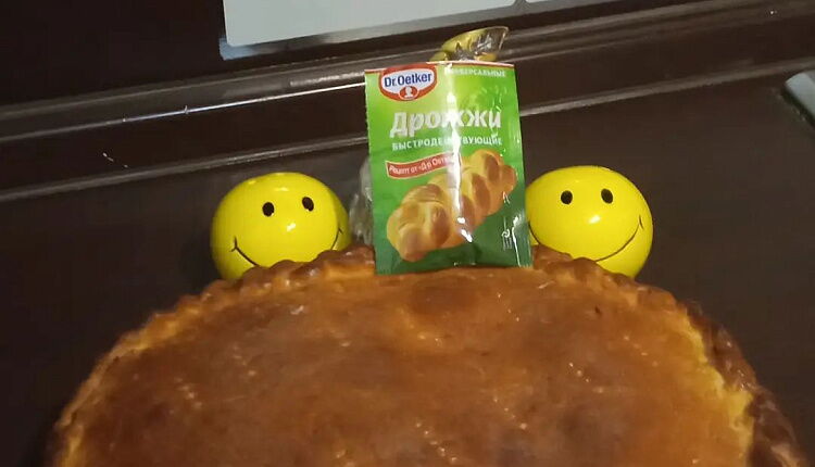 Закрытый пирог с капустой и яйцом