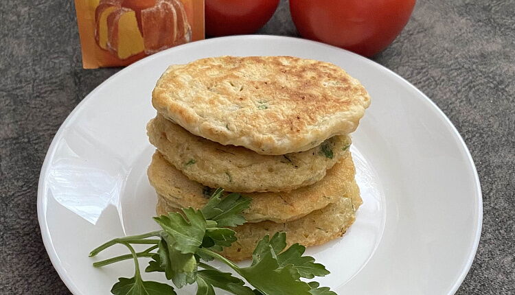Сырные оладушки с зеленью