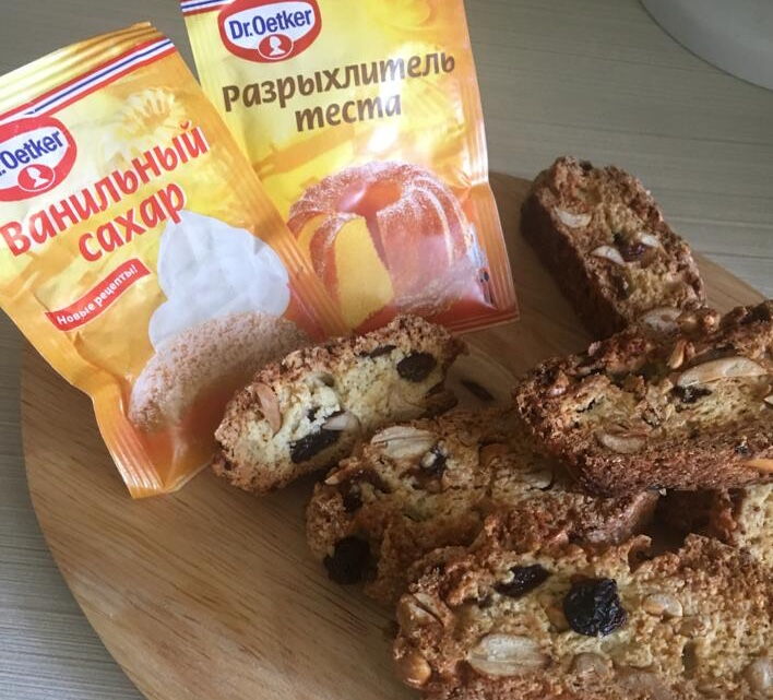 Итальянское печенье Бискотти (с изюмом и арахисом) фото рецепта
