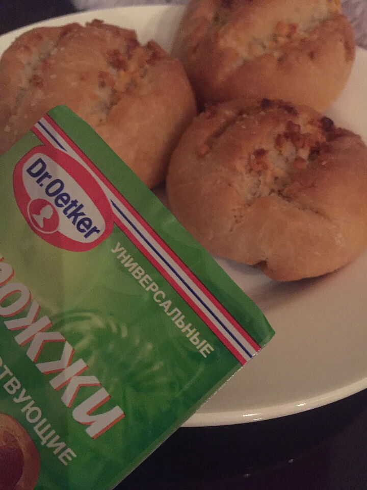 Булочки с чесноком  фото