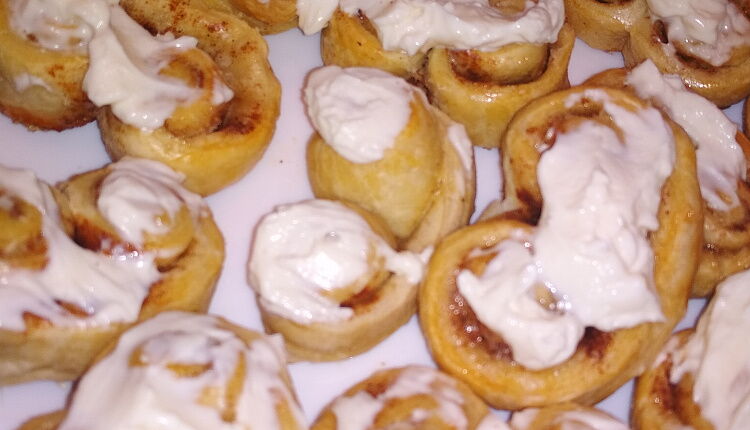 Слоеные сахарные ушки с маком