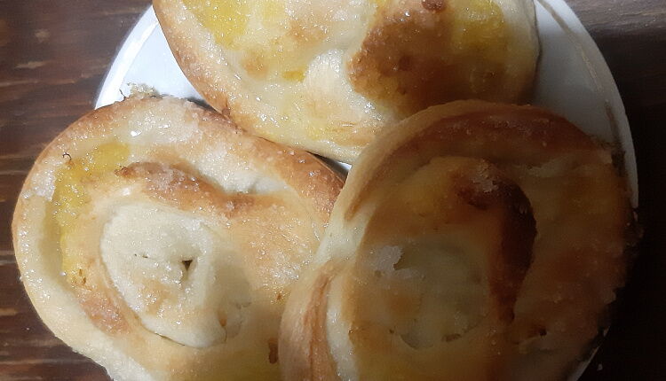 Плюшки  с сахаром