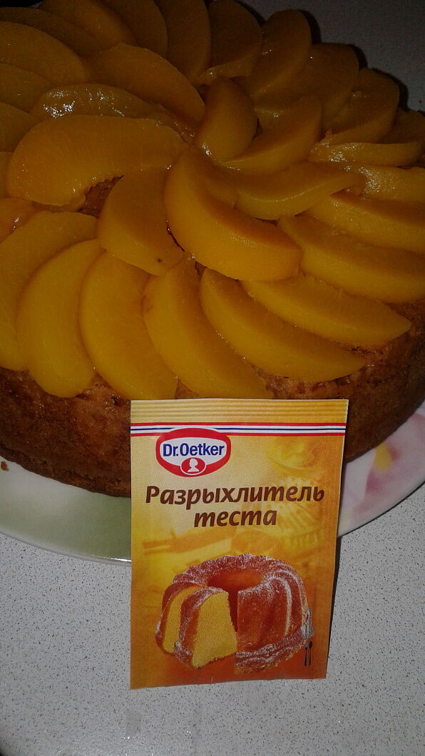 Морковный пирог с курагой и персиками фото