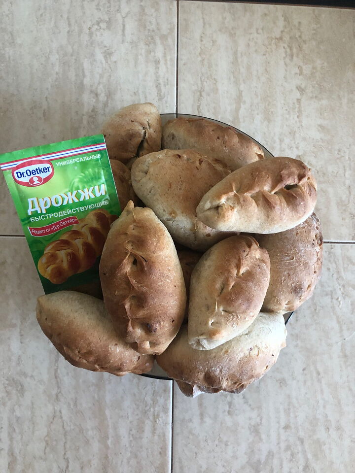 Мини-пирожки с капустой и яйцом фото рецепта