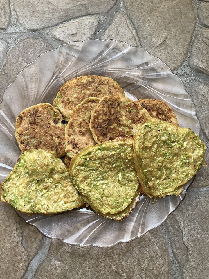 Кабачковые оладьи  фото