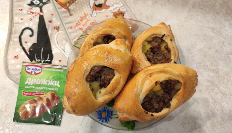 Пирожки лодочки с мясом