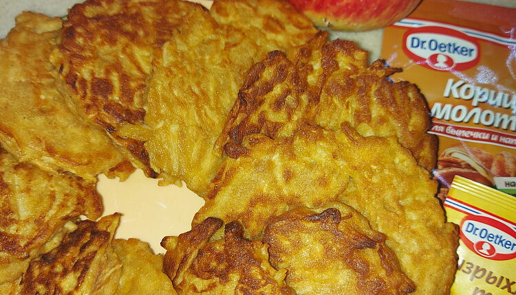 Яблочные оладушки