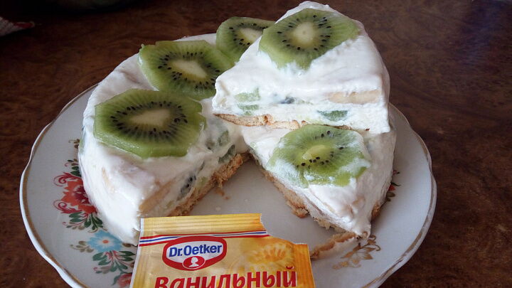 Десерт без выпечки с бананом и киви  фото