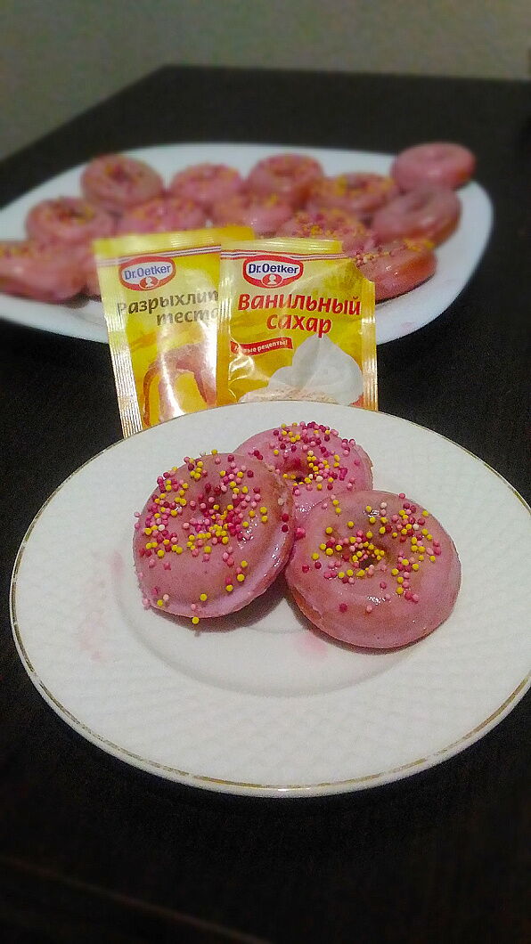 Розовые мини-пончики фото