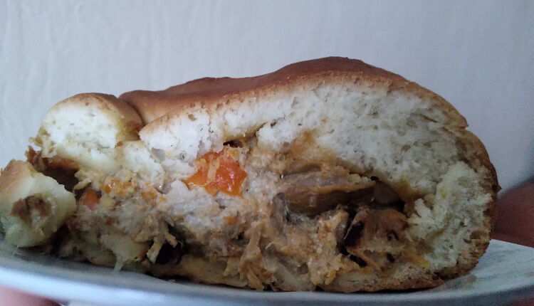 Пирог с мясом и грибами 