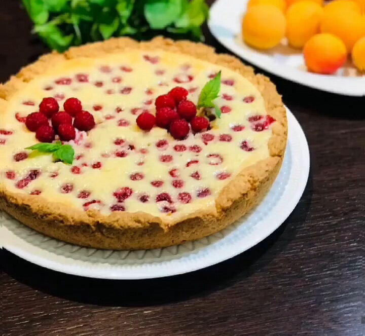 Восхитительный малиновый пирог фото