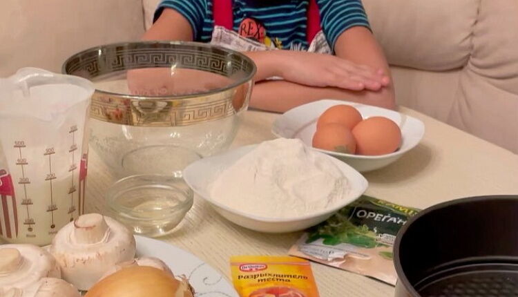 Заливной пирог с курицей и грибами 