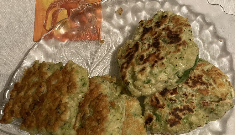Сырные оладушки с зеленью