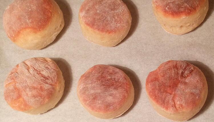 Сдобные булочки на молоке