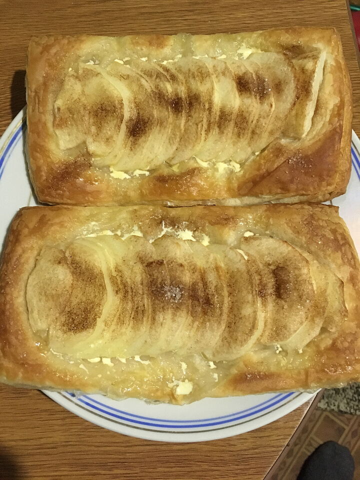 Слойки с яблоками  фото рецепта