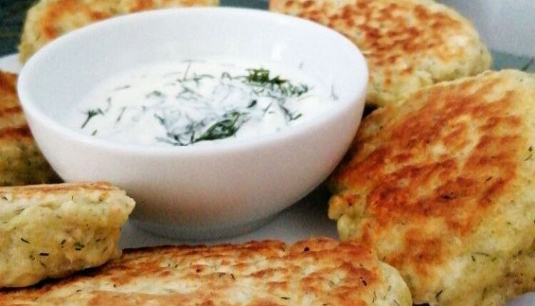 Сырные оладушки с зеленью