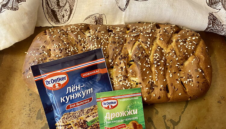 Кулебяка с капустой и беконом