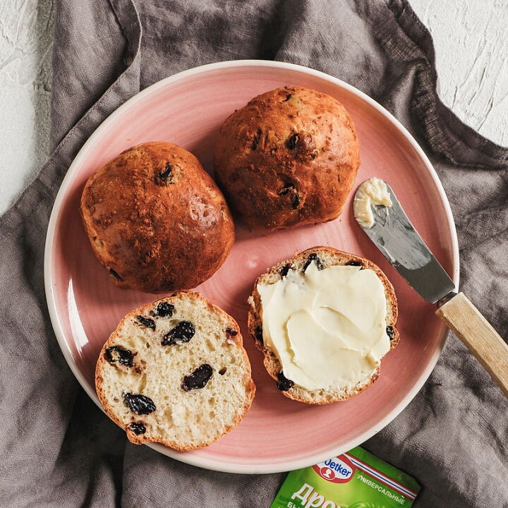Булочки с изюмом фото рецепта
