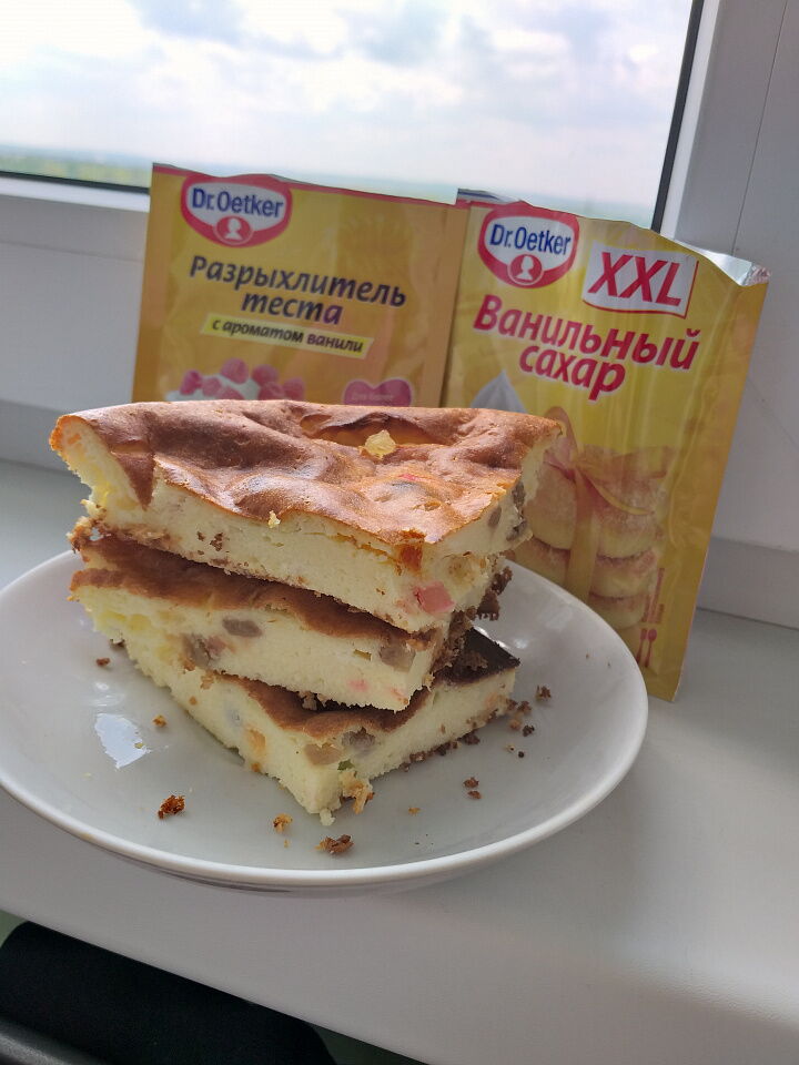Творожная запеканка с цукатами и изюмом фото